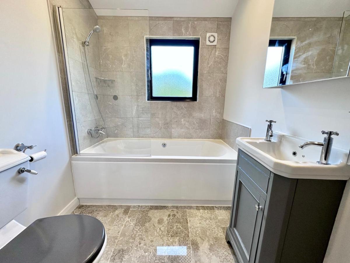 Holiday home The Birches With Hot Tub York